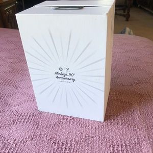 COPY - Dr. Dre beats. Mickey Mouse limited editio…